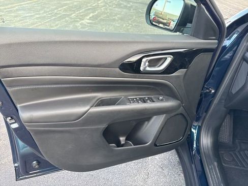 New 2026 Jeep Compass Latitude image 21