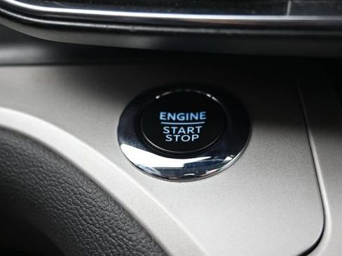 Used 2024 Ford Explorer XLT w/ Equipment Group 202A AWD/4WD image 24