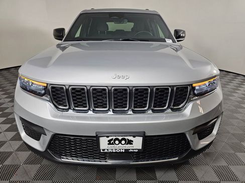 New 2025 Jeep Grand Cherokee Laredo X image 9