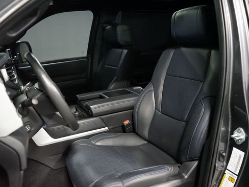 Used 2024 Toyota Tundra Platinum RWD image 29