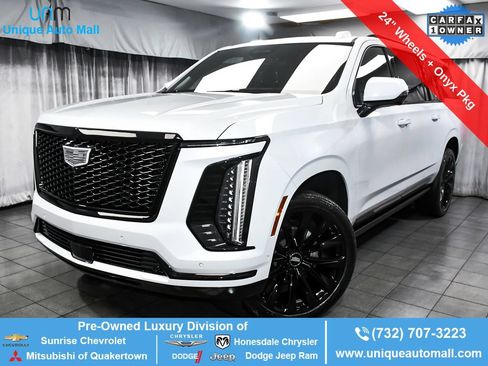 Used 2026 Cadillac Escalade ESV Platinum Sport w/ LPO, ONYX Package AWD/4WD image 1