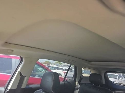 Used 2019 GMC Terrain Denali w/ LPO, 'HIT The Road' Package FWD image 5