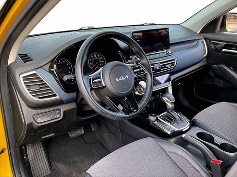 Used 2022 Kia Seltos S image 13