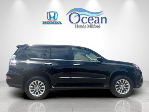Used 2019 Lexus GX 460 Premium w/ Premium Package AWD/4WD image 2