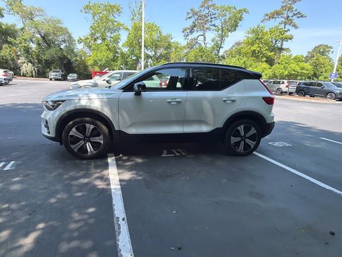 Used 2023 Volvo XC40 Recharge Plus w/ Protection Package Premier AWD/4WD image 8
