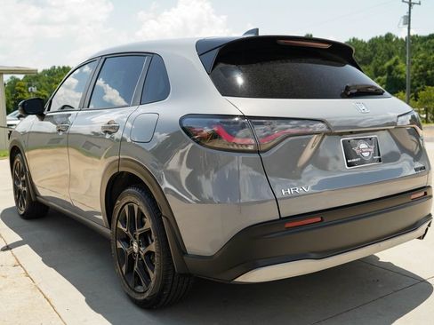 Used 2025 Honda HR-V Sport image 4