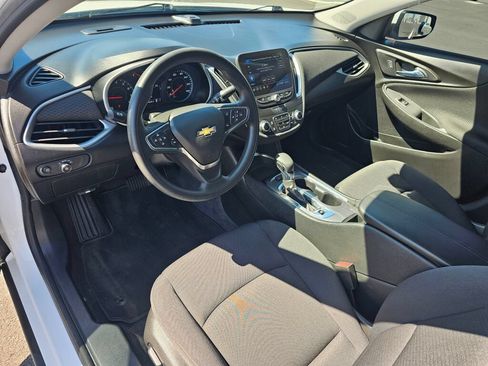 Used 2024 Chevrolet Malibu LT FWD image 2