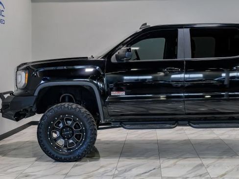 Used 2017 GMC Sierra 1500 SLT w/ All Terrain X Package AWD/4WD image 17