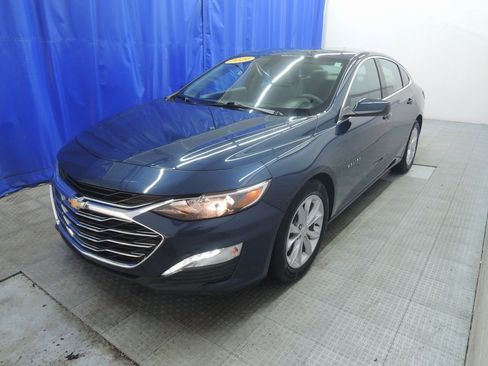 Used 2019 Chevrolet Malibu LT image 3