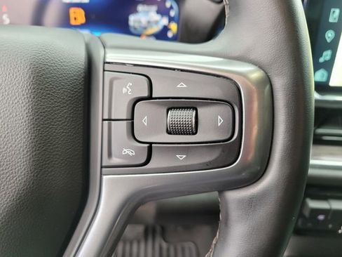 Certified 2025 Chevrolet Silverado 2500 LTZ w/ LTZ Convenience Package image 28