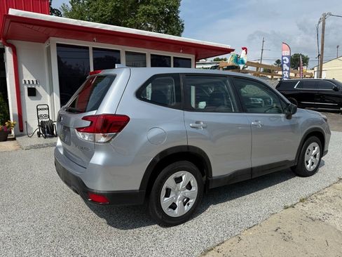 Used 2019 Subaru Forester AWD/4WD image 7