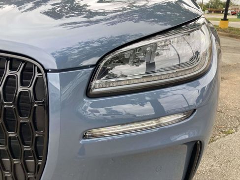 New 2026 Lincoln Corsair Premiere image 11