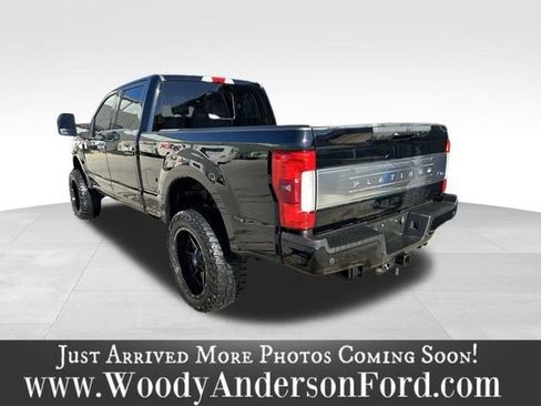 Used 2017 Ford F250 Platinum w/ Platinum Ultimate Package image 4