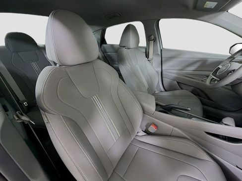 Used 2025 Hyundai Elantra Sport image 27