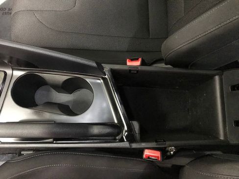 Used 2023 Hyundai Elantra SE image 26