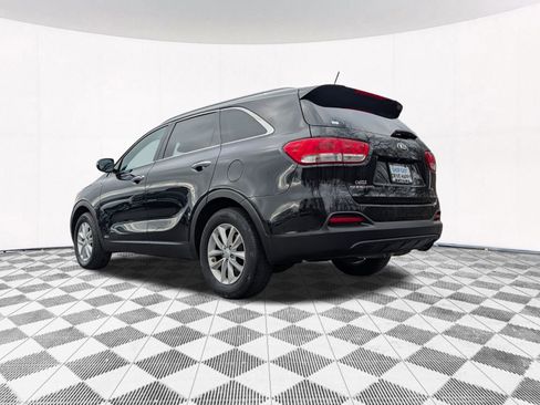 Used 2017 Kia Sorento AWD image 10