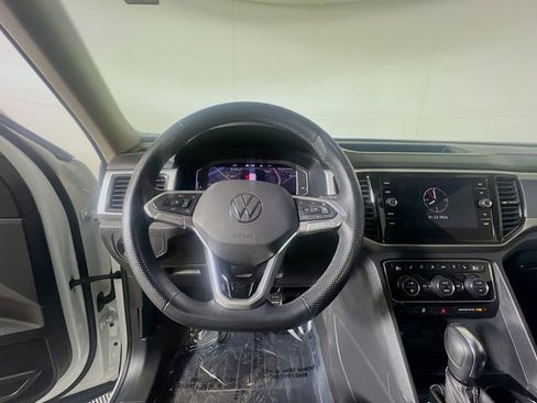 Used 2021 Volkswagen Atlas SEL Premium image 13
