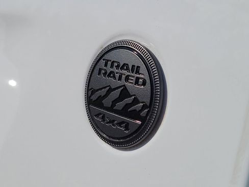 New 2025 Jeep Gladiator Sport image 9