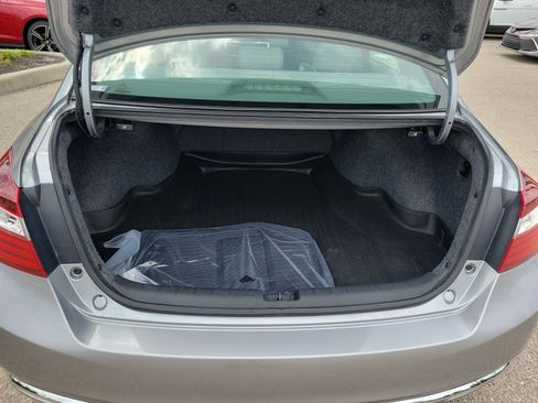 Used 2017 Honda Accord EX-L image 12