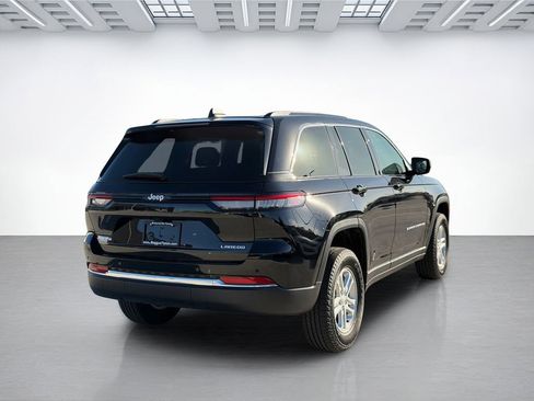 New 2026 Jeep Grand Cherokee Laredo RWD image 3