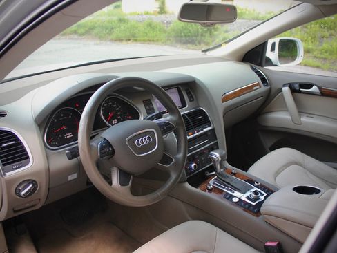 Used 2015 Audi Q7 TDI Premium Plus w/ Premium Plus Package AWD/4WD image 36