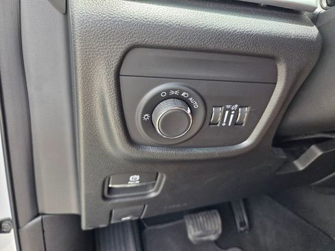 Used 2025 Jeep Grand Cherokee Laredo X w/ Luxury Tech Group I RWD image 22