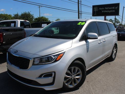 Used 2020 Kia Sedona LX FWD image 1