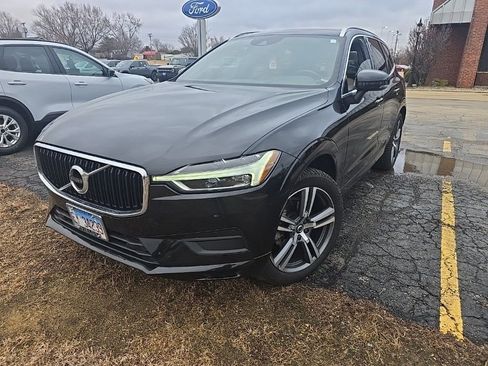 Used 2020 Volvo XC60 T5 Momentum w/ Protection Package Premier image 3