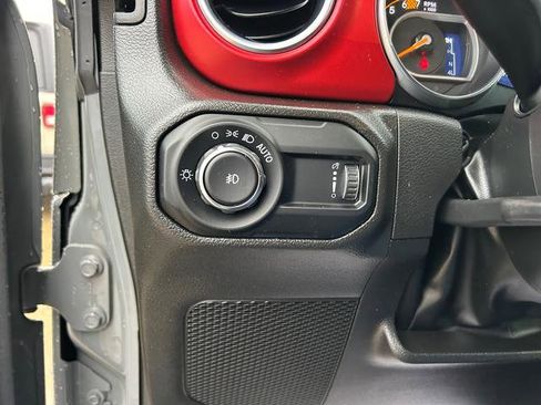 Certified 2023 Jeep Wrangler Rubicon w/ Cold Weather Group image 18