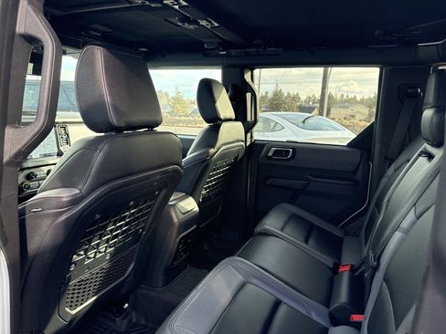 Used 2024 Ford Bronco Black Diamond image 3