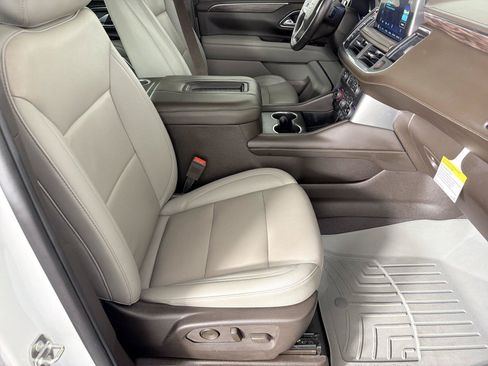 Certified 2022 Chevrolet Tahoe LT w/ LT Signature Plus Package RWD image 11