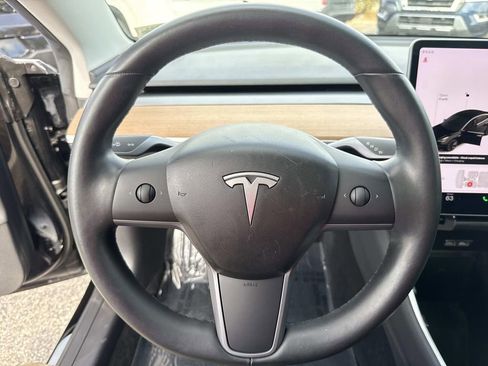 Used 2019 Tesla Model 3 Standard Range Plus image 38