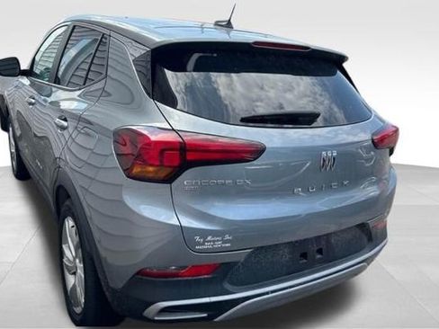 Used 2024 Buick Encore GX Preferred w/ Comfort Package AWD/4WD image 3