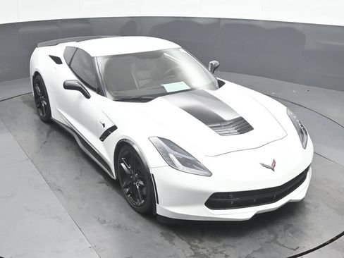Used 2018 Chevrolet Corvette Stingray Coupe RWD image 35