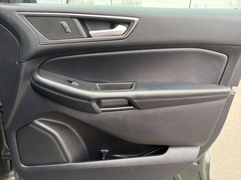 Used 2022 Ford Edge SE image 10