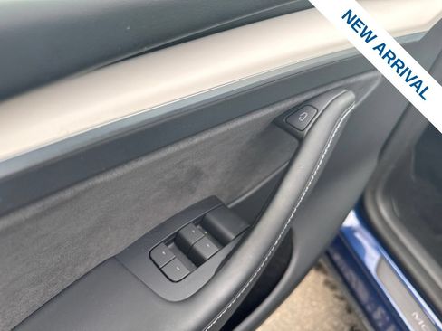 Used 2023 Tesla Model Y Performance AWD/4WD image 18
