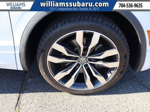 Used 2021 Volkswagen Tiguan SEL Premium R-Line AWD/4WD image 40