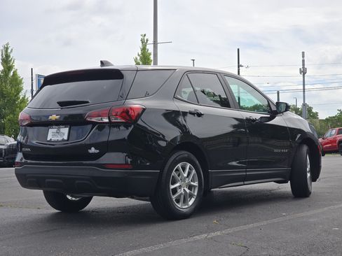 Used 2023 Chevrolet Equinox LS FWD image 14