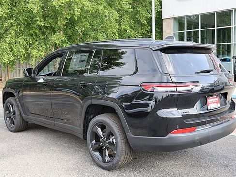 New 2025 Jeep Grand Cherokee L Limited w/ Black Appearance Package image 6