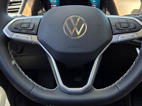 Used 2026 Volkswagen Atlas SE AWD/4WD image 26