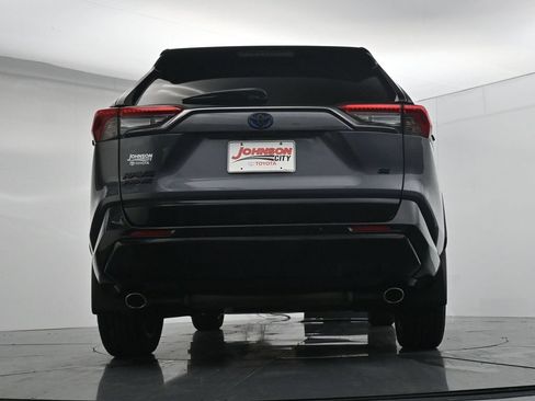 Used 2021 Toyota RAV4 SE w/ Weather & Moonroof Package AWD/4WD image 35
