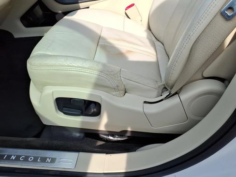 Used 2015 Lincoln MKT AWD w/ Equipment Group 201A image 17