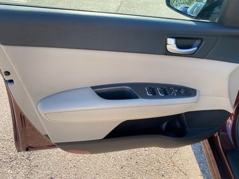 Used 2016 Kia Optima LX w/ Paint Protection Film Package image 16
