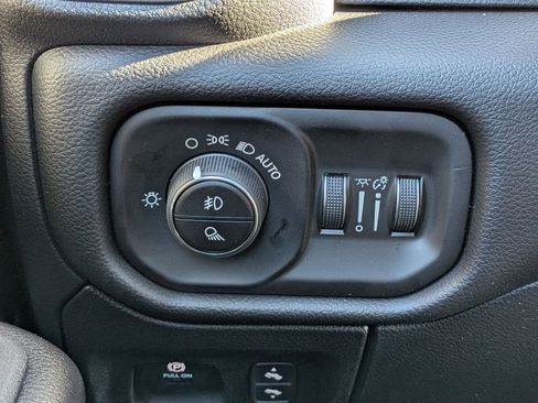 New 2026 RAM 1500 4x4 Crew Cab image 24