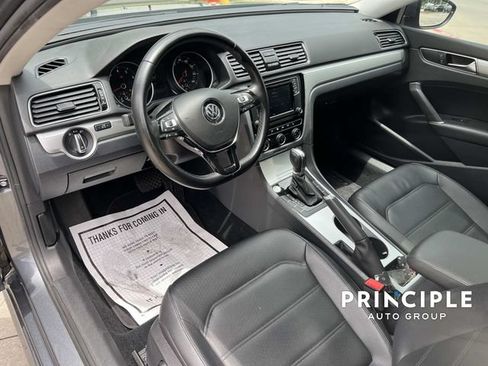 Used 2019 Volkswagen Passat 2.0T Wolfsburg w/ Wheels & Sunroof Package FWD image 15