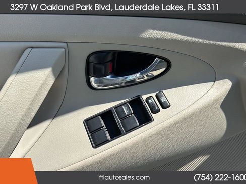 Used 2009 Toyota Camry Hybrid image 22