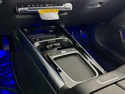 Certified 2025 Mercedes-Benz GLB 250 image 6