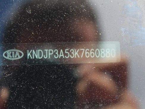 Used 2019 Kia Soul + FWD image 22