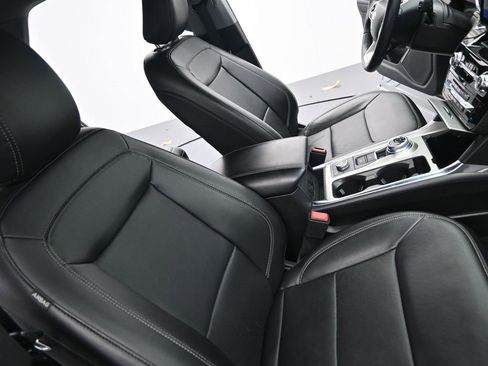 Used 2023 Ford Explorer Limited image 11