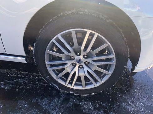 Certified 2022 Ford Expedition Platinum image 9